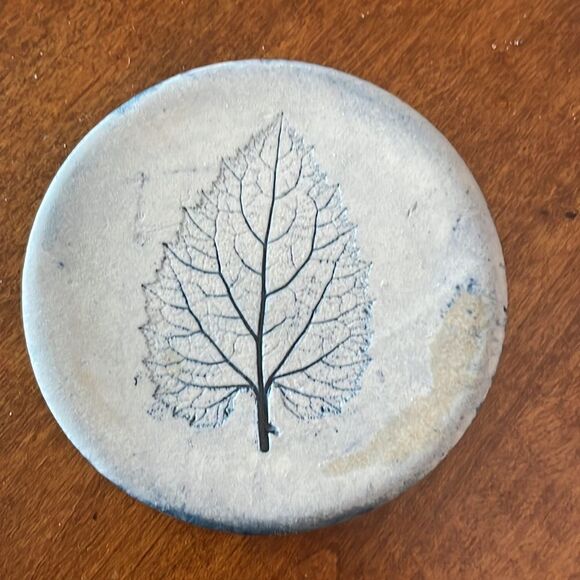 Handmade Porcelain Leaf Imprint Coaster Set - Picture 4 of 11